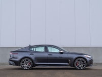 CARGET AUTOMOTIVE is thrilled to offer this 2022 Kia Stinger GT Elite, a high-performance sport seda... (image 5)