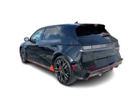 Le Hyundai IONIQ 5 N 2025 est un VUS électrique haute performance qui combine la technologie avancée... (image 9)