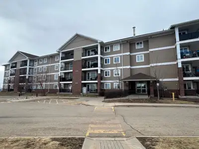 ***FOR RENT*** 409-248B Grosbeak Way Available February 15th, 2026 Top-Floor, Carpet-Free 2 Bedroom,...