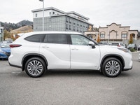 No Accidents - Keyless Ignition - 360 Backup Camera - Heated & Ventilated Front Seats The 2024 Toyot... (image 9)