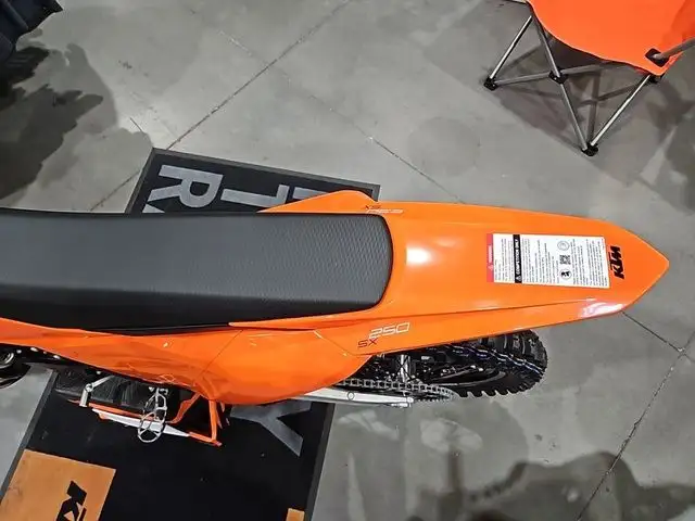 2025 KTM SX 250 in Dirt Bikes & Motocross in Calgary - Image 17