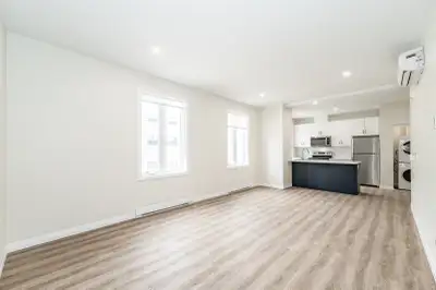 One Bedroom Suite Move In Ready in Uptown Waterloo! 130 King Street S, Waterloo Monthly Rent: $1,750...