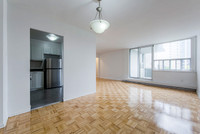 Located at 5 Dufresne Court in Toronto, near the Don Mills Road and Eglinton Avenue East intersectio... (image 4)