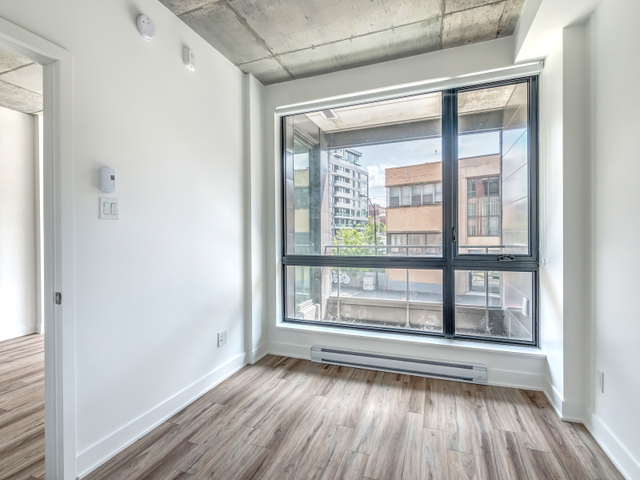 3.5-1 bedroom condo for rent-Apartments GRIFFINTOWN-McCord in Long Term Rentals in City of Montréal - Image 9