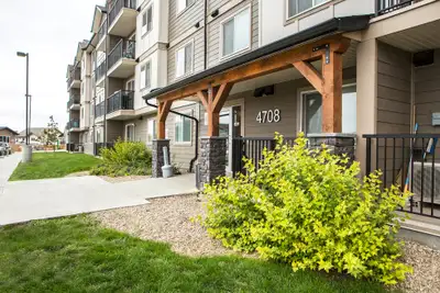 Pet-Friendly Three Bedroom One Bath with In-suite Laundry for Re