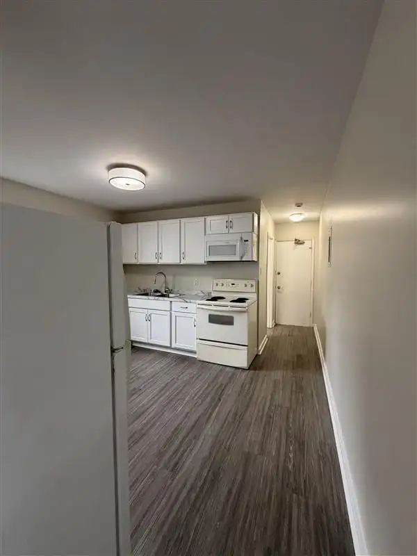 Welcome to 290 Princess Street Apt 2