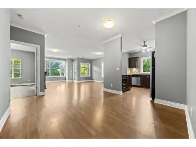 Stunning 2 bed & den corner unit offers a unique opportunity to live in a spacious and well-appointe...