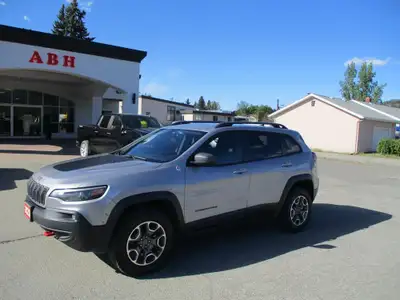 Check out this 1-owner 2020 Jeep Cherokee Trailhawk 4x4, built for both adventure and everyday comfo...