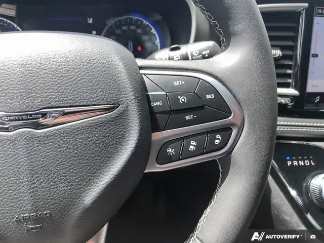 2025 Chrysler Pacifica Select | Apple/Android Auto | Clean5497663003826688018