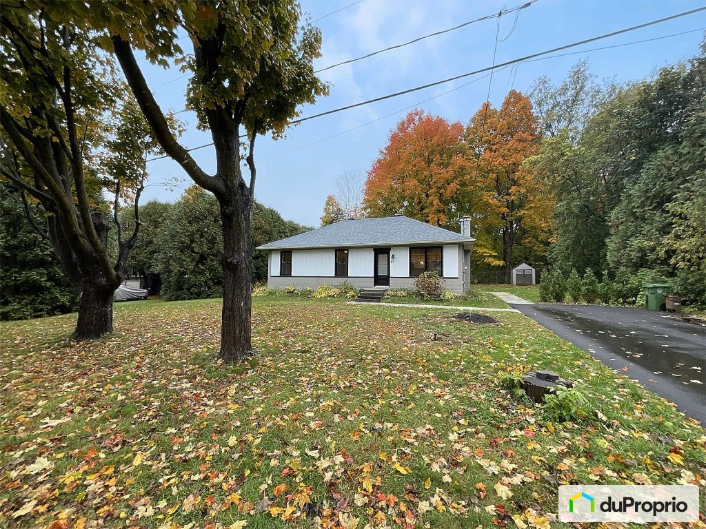 $695,000 - Bungalow for sale in Hudson — photo 2