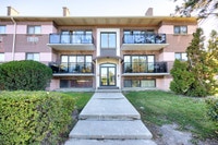 211, 2015 and 219 the West Mall is a townhouse complex with bachelor and two bedrooms townhomes. Enj... (image 1)