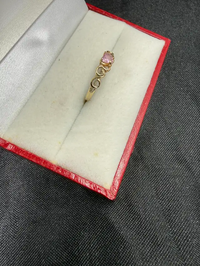 Women's 10K Gold Ring with Pink Topaz~Size 8 in Jewellery & Watches in Hamilton - Image 3
