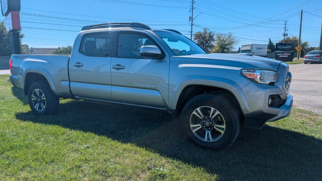 2016 Toyota Tacoma 4WD Double Cab V6 Auto SR5 in Cars & Trucks in Cambridge