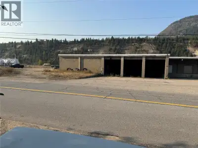 THIS WAREHOUSE IS IN A GREAT LOCATION WITH HIGHWAY EXPOSURE. 19,323 SQFT FRONT PORTION OF BUILDING I...