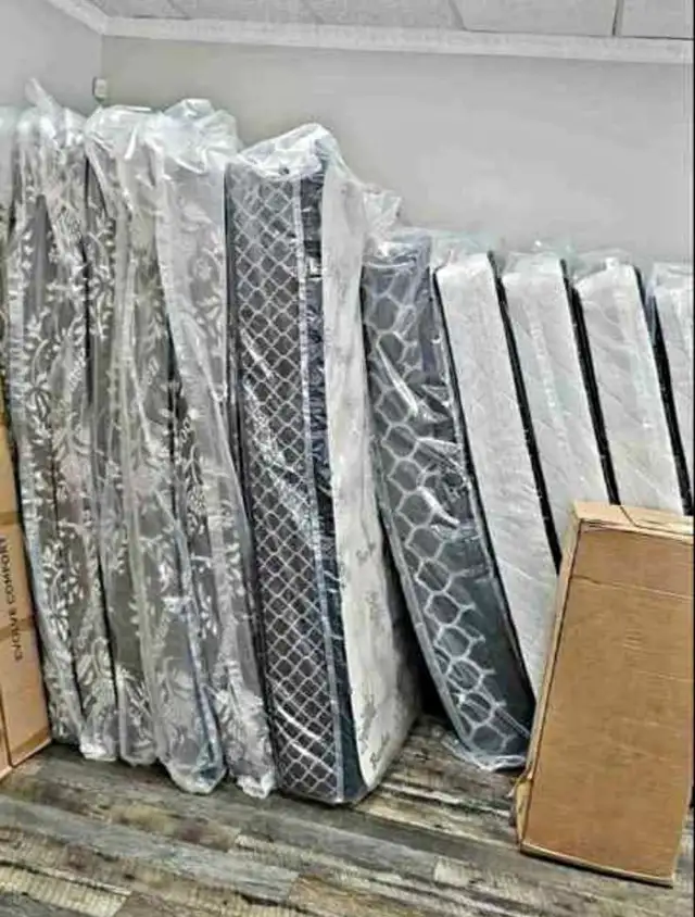 Sale on mattress with cash on delivery in Beds & Mattresses in City of Toronto - Image 3