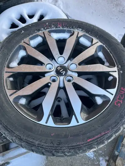 Set of 4 OEM 18" wheels with Winterclaw winter tires. Tires are mounted and balanced with direct TPM...