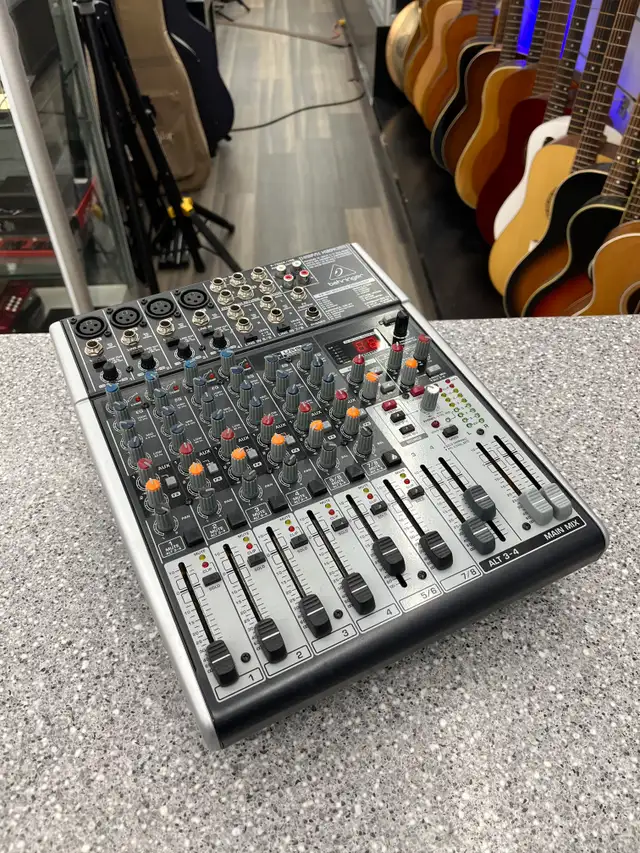 Behringer XENYX 12-Input Mixer USB in Performance & DJ Equipment in City of Toronto - Image 4