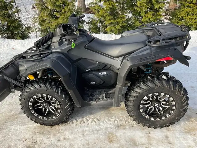 2020 CAN-AM OUTLANDER 570 XT-BLACK! in ATVs in Sudbury - Image 5