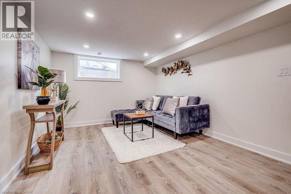 403 ELIZABETH Street Unit# LL Grimsby, Ontario 4