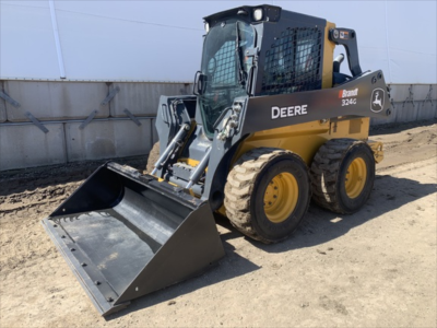 Hours: 1046 | Location: Regina, SK, CA | Booms: Self-Leveling; Buckets: 72 Bucket; Operators Station...