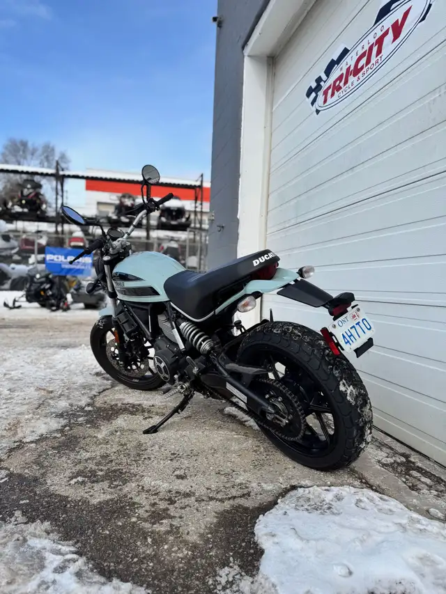 2016 Ducati Scrambler Sixty2 ABS in Street, Cruisers & Choppers in Kitchener / Waterloo - Image 6