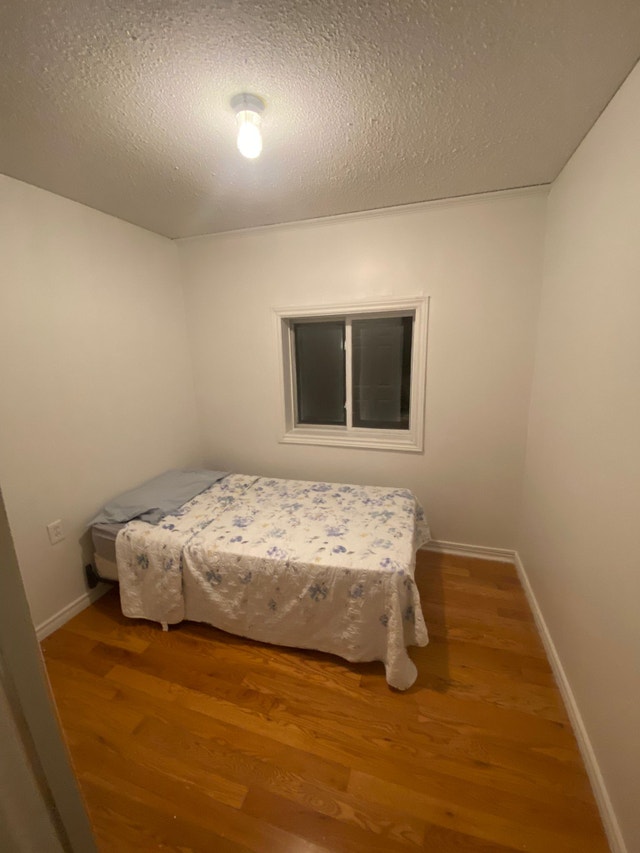 1000 Bedroom for Rent! in Mississauga Erin Mills All inclusive Room Rentals & Roommates