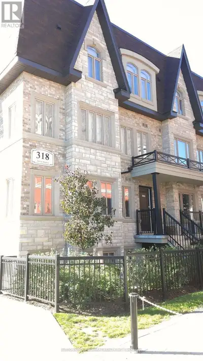 265 - 318 JOHN STREET Markham (Aileen-Willowbrook), Ontario