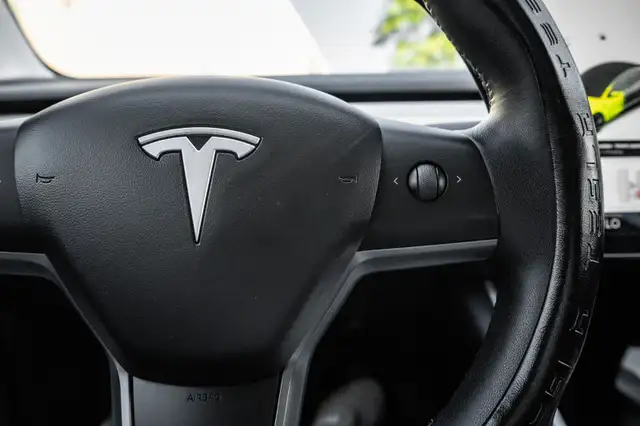 2020 Tesla Model 35348208500388761612