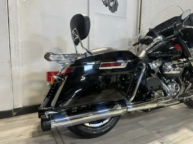 2019 Harley-Davidson ELECTRA GLIDE STANDARD in Street, Cruisers & Choppers in London - Image 13