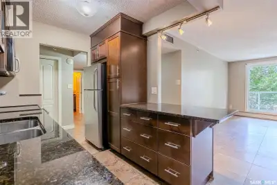 Welcome to this well maintained west facing condo in the heart of downtown Saskatoon, ideally locate...