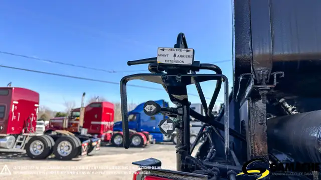 2012 KENWORTH T800 BOOM TRUCK DRYWALL TRUCK CRANE TRUCK / BOOM T in Heavy Trucks in Chilliwack - Image 16