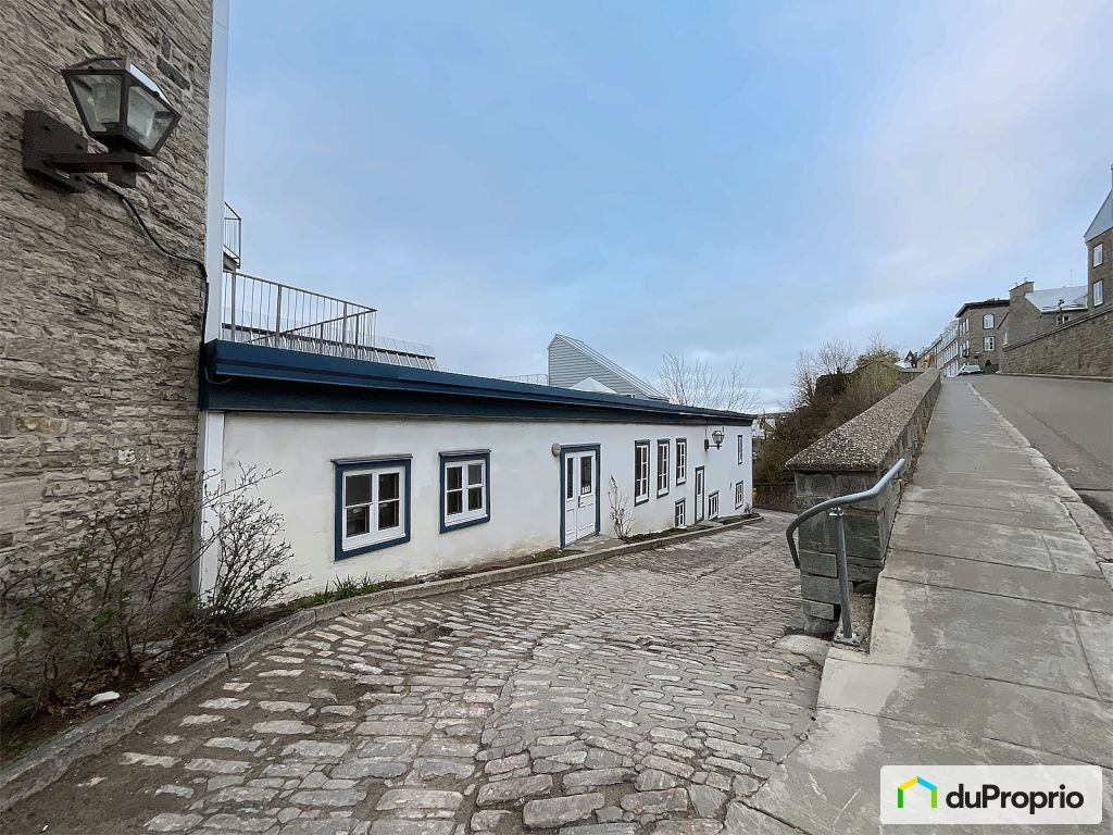 $395,000 - Condominium for sale in Old-Quebec — photo 1