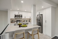 2 Bed, 1 Bath, Air-Conditioned, Recently Renovated Kitchen with Stainless Steel Appliances, Amazing... (image 3)