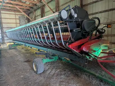 2010 CASE IH 2020-35F FLEX HEAD WITH AWS AIR REEL AND HEADER CART STOCK# CC031 35 FEET WIDE AWS AIR...