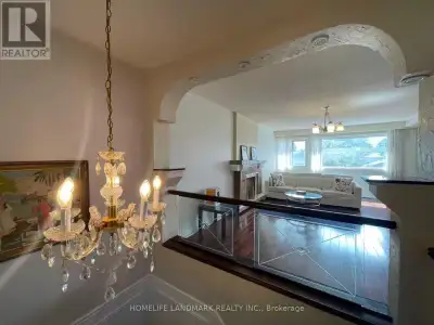 Absolutely Gorgeous And Well Maintained Semi Detached House In A High Demand Location! Nestled In A...