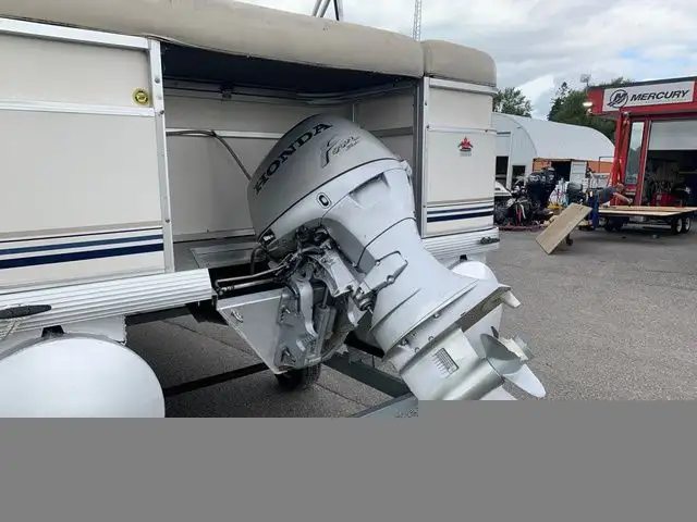 2001 Monark Sun Spa Monark with 40HP Honda in Powerboats & Motorboats in Sault Ste. Marie - Image 6