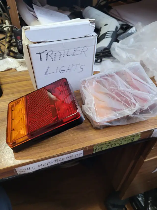 NEW SUBMERSABLE LED TRAILER LIGHTS & NEW TRAILER JACK WITH WHEEL in RV & Camper Parts & Accessories in Ottawa - Image 5