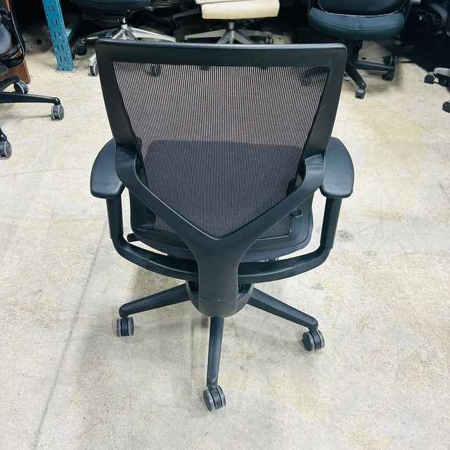 Allsteel relate task chair in Other Tables in Mississauga / Peel Region - Image 3