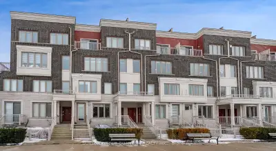 Price: $799,000 / $3,031/mo Gorgeous Townhome at Long Branch Ave & Lakeshore Blvd. Nestled in a prim...