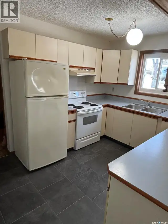 345 SCARTH STREET Regina, Saskatchewan in Houses for Sale in Regina - Image 7