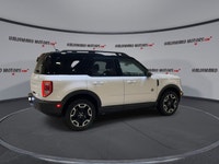 // ACCIDENT FREE!! // // SINGLE OWNER! // Meet the 2024 Ford Bronco Sport Outer Banks 4x4, offered b... (image 7)