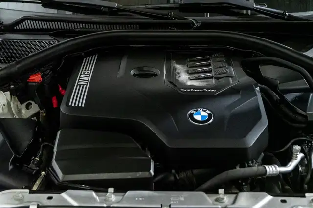 2023 BMW 3 Series 330i xDrive | Groupe Premium | Volant in Cars & Trucks in City of Montréal - Image 11