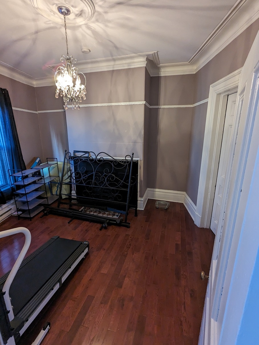 Large, Updated, 3-bedroom + Den in the heart of downtown 5