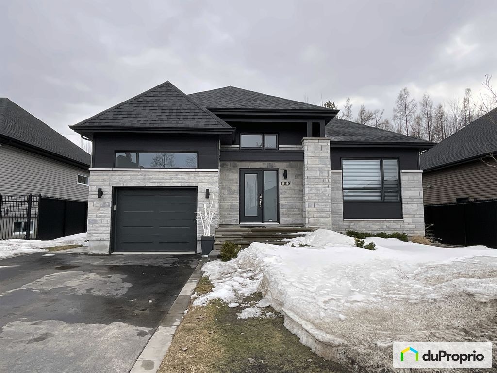 $899,900 - Bungalow for sale in Mirabel (St-Janvier) — photo 1