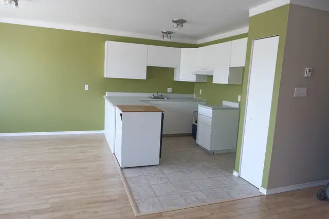 5 1/2  Sur Côte Rosemont Disponible Immediatement in Long Term Rentals in Trois-Rivières - Image 2