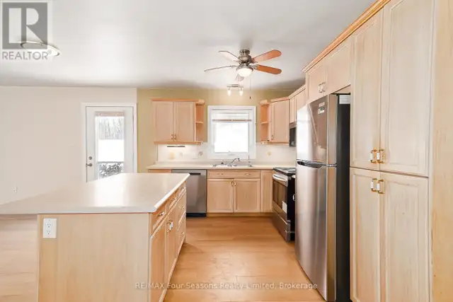 1 - 275 HURON STREET Clearview (Stayner), Ontario in Houses for Sale in Oakville / Halton Region - Image 8