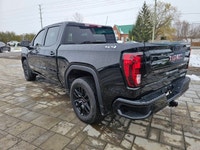 Seize the opportunity to own this highly capable, nearly-new 2024 GMC Sierra 1500 Elevation Crew, de... (image 6)