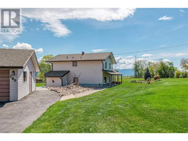 186 Stepping Stones Crescent Spallumcheen, British Columbia in Houses for Sale in Vernon - Image 6