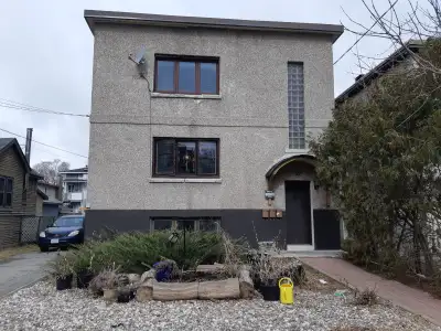 Two-bedrooms apartment next to Beechwood