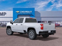 Saskatoon Motor Products - This Chevrolet Silverado 2500HD boasts a Turbocharged Diesel V8 6.6L/ eng... (image 3)